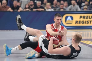 Partizanove muke sa skokom, Zvezdine sa izgubljenim loptama – Šta odlučuje derbi?
